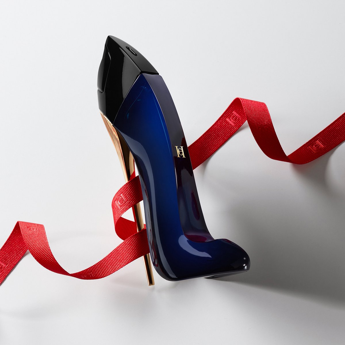 Carolina Herrera Good Girl Betoverende Nachtelijke Essentie voor Dames 30 ml