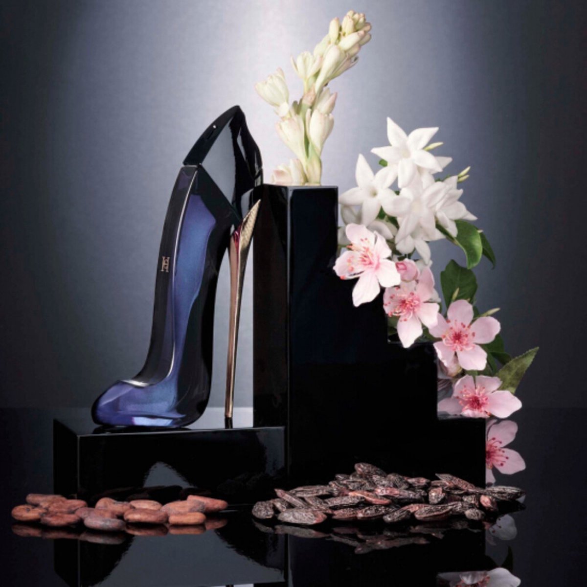 Carolina Herrera Good Girl Betoverende Nachtelijke Essentie voor Dames 30 ml